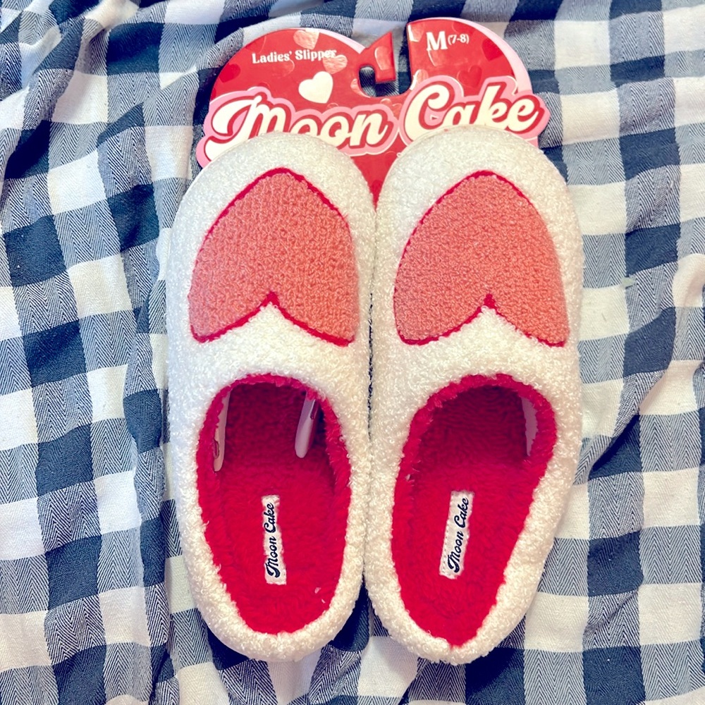 Pink Moon Cake Heart Slippers